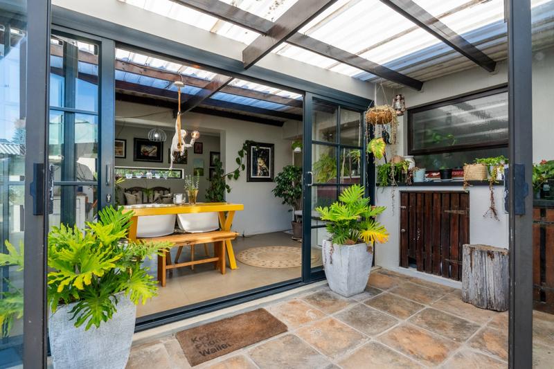 4 Bedroom Property for Sale in Linkside Western Cape